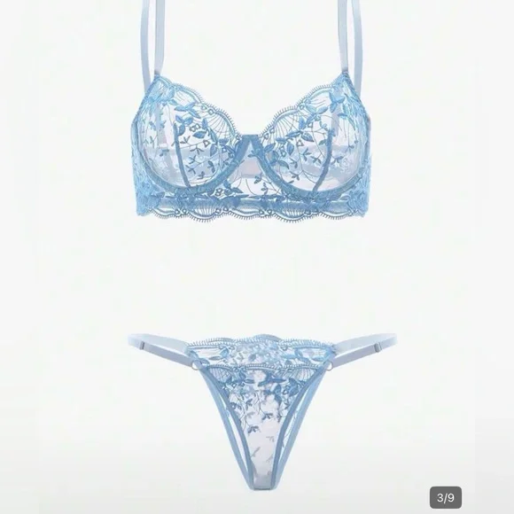 NWOT Elegant Blue Floral Lace Lingerie Set! - Picture 3 of 9